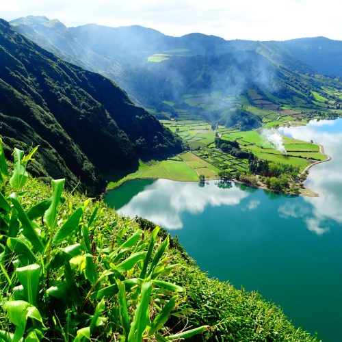 Descubre la magia del senderismo en las Islas Azores